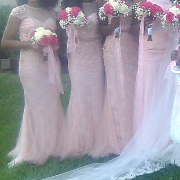 Beautiful Prom or Event Gown - Picture 2 of 3